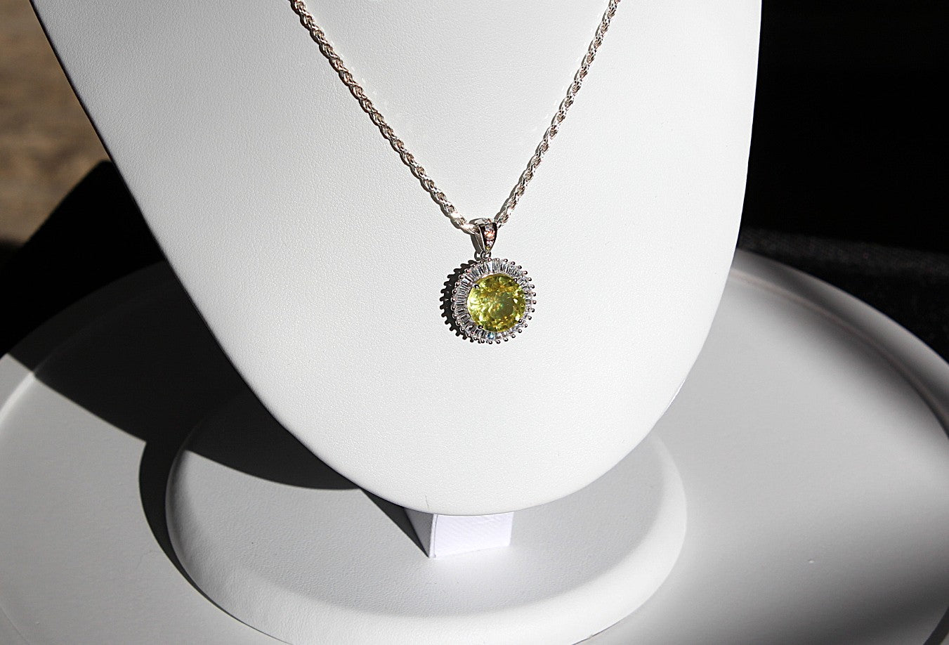 8 ct Genuine Yellow Sapphire pendant